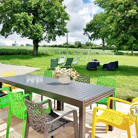 Un Instant A Saulges, Jusqu'a 12 Personnes Semesterbostad