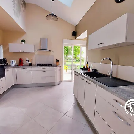 Un Instant A Saulges, Jusqu'a 12 Personnes Semesterbostad *